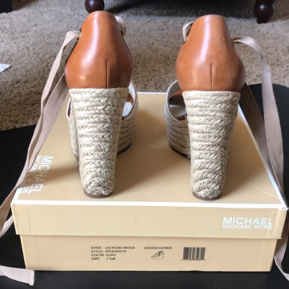 Michael Kors Las Rosas wedge, canvas leather, ecru. - Picture 6 of 6